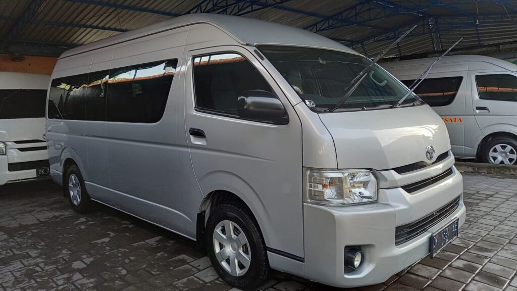 sewa hiace bali