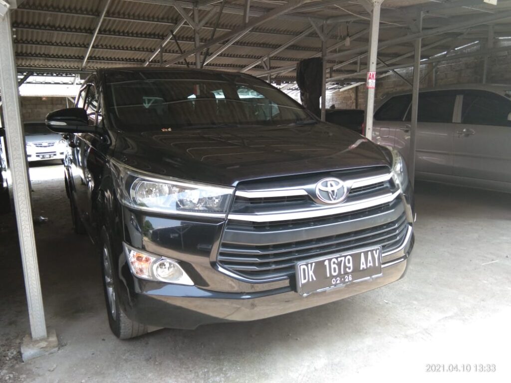 sewa innova reborn bali